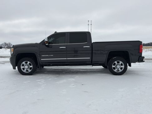 Used 2015 GMC Sierra 3500 Denali w/ Duramax Plus Package image 28