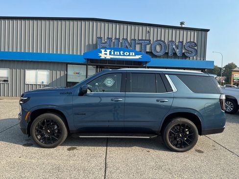 Used 2025 Chevrolet Tahoe High Country w/ Sun And Tow Package image 2