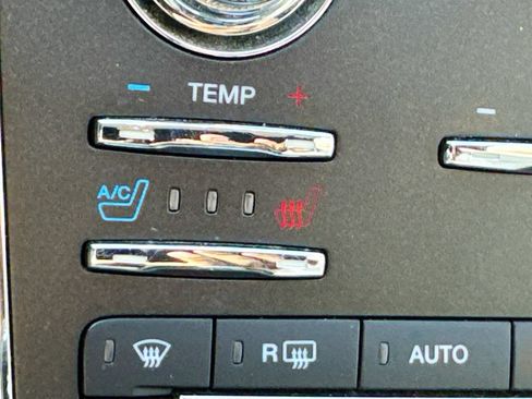 Used 2017 Lincoln Navigator Select RWD image 22