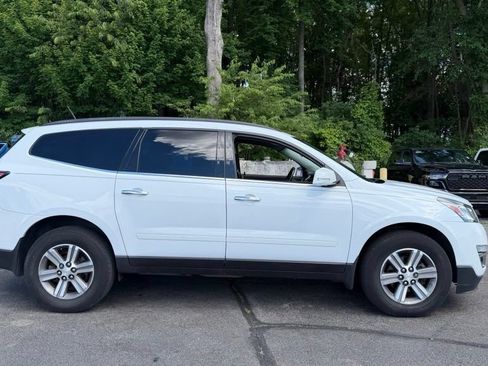 Used 2017 Chevrolet Traverse LT FWD image 10