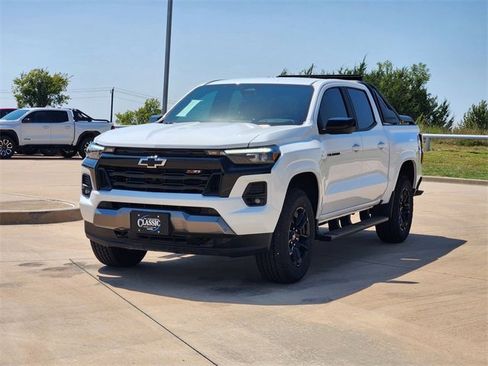 New 2025 Chevrolet Colorado Z71 w/ Midnight Edition image 3