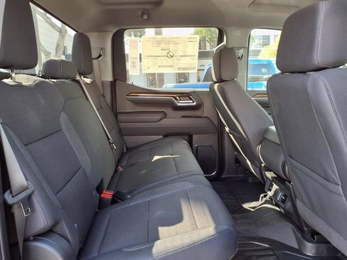 New 2025 GMC Sierra 1500 SLE AWD/4WD image 6