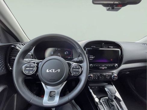 Used 2023 Kia Soul EX FWD image 24