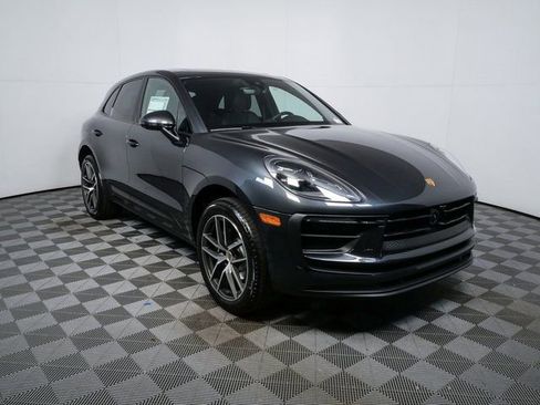 Used 2026 Porsche Macan AWD/4WD image 25
