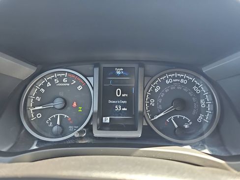 Used 2021 Toyota Tacoma TRD Off-Road w/ Technology Package AWD/4WD image 19