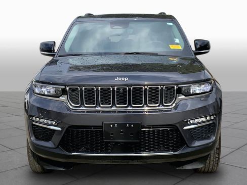 Used 2023 Jeep Grand Cherokee Limited w/ Luxury Tech Group II RWD image 4