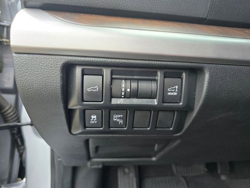 Used 2015 Subaru Outback 2.5i Limited image 34