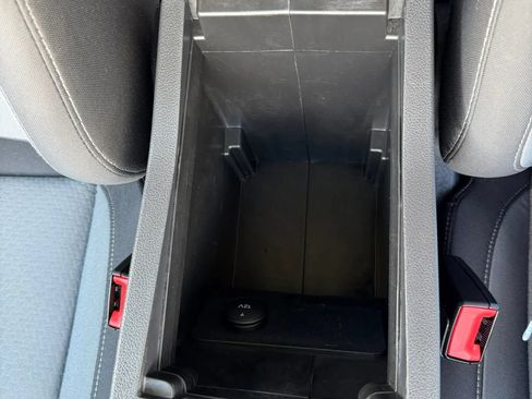 Used 2018 Ford Escape SE FWD image 30
