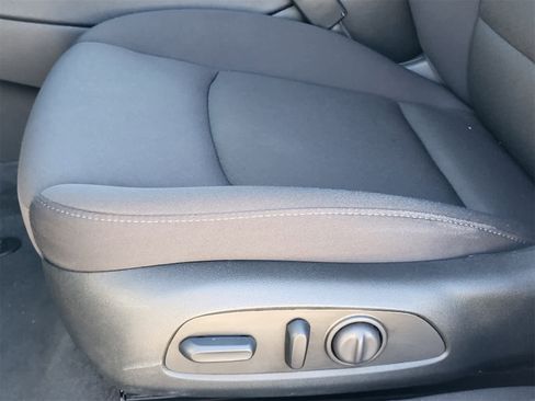 Used 2023 Chevrolet Malibu LT image 21