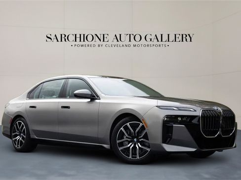 Used 2024 BMW 760i xDrive w/ Premium Package 2 image 1