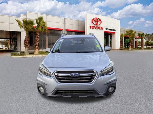 Used 2018 Subaru Outback 2.5i Limited image 9