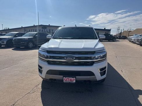 Used 2023 Ford Expedition Max Limited AWD/4WD image 2