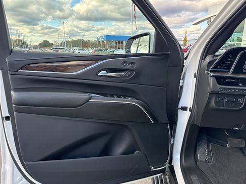 Used 2021 Cadillac Escalade ESV Sport Platinum w/ LPO, ONYX Package image 28