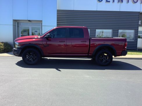 Used 2019 RAM 1500 Warlock AWD/4WD image 2