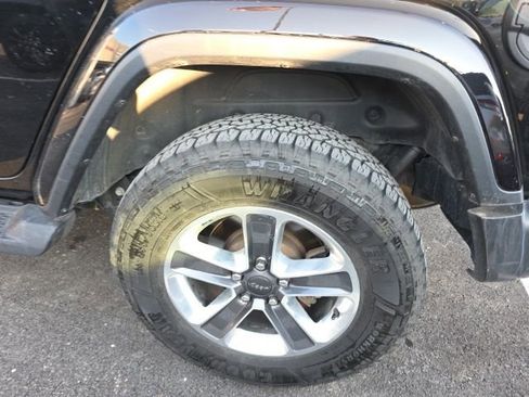 Used 2020 Jeep Wrangler Unlimited Sahara image 48