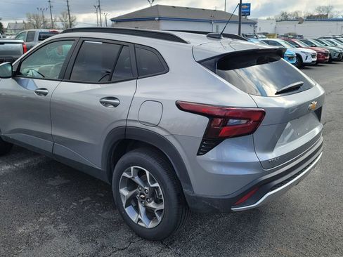 Used 2026 Chevrolet Trax LT image 4