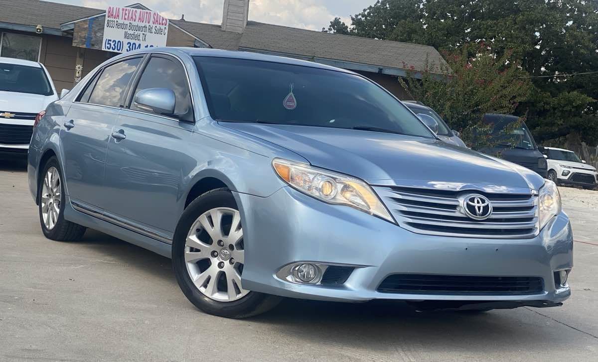 Used 2011 Toyota Avalon FWD image 5
