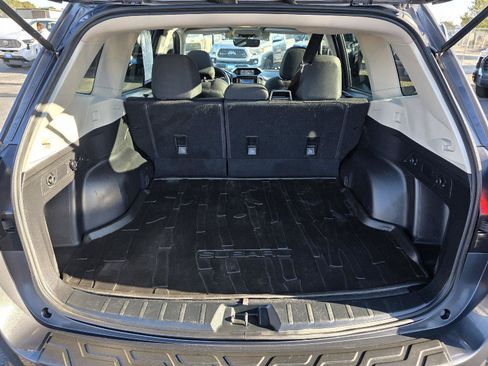 Used 2020 Subaru Forester Premium AWD/4WD image 18