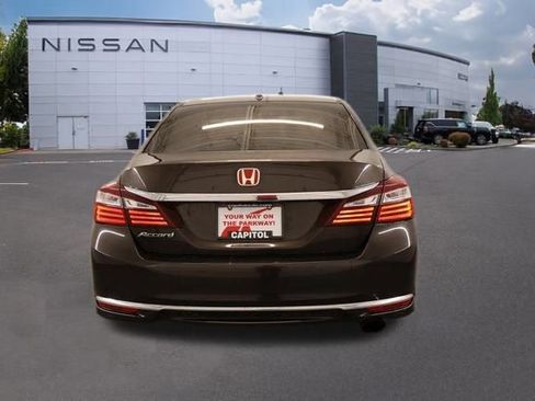 Used 2016 Honda Accord EX-L image 4
