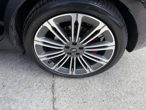 Used 2024 Land Rover Range Rover Sport Dynamic SE image 11