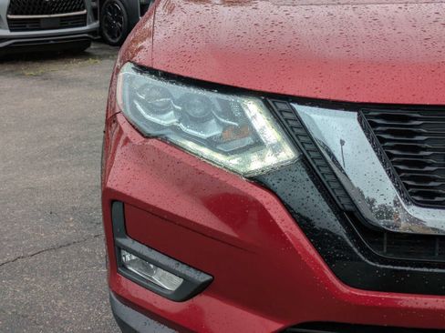 Used 2018 Nissan Rogue SL w/ Premium Package FWD image 10