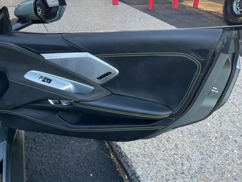 Used 2022 Chevrolet Corvette Stingray Premium Conv w/ Z51 Performance Package image 34