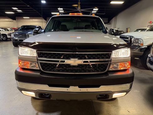 Used 2005 Chevrolet Silverado 3500 LT w/ Heavy-Duty Power Package AWD/4WD image 18