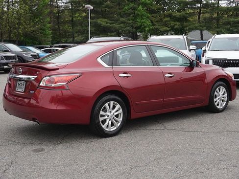 Used 2014 Nissan Altima 2.5 S w/ Sport Value Package FWD image 7