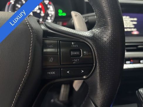 Used 2018 Lexus LC 500 Coupe w/ Sport Package image 15