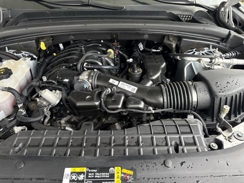 Used 2023 Jeep Grand Cherokee Limited AWD/4WD image 33