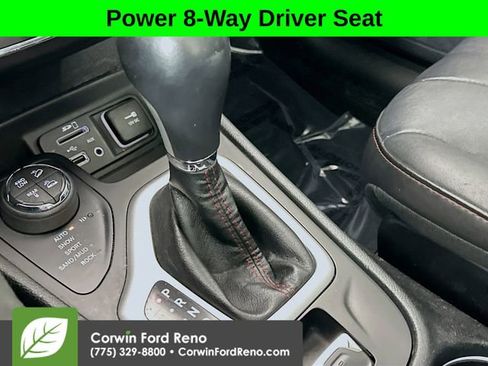 Used 2016 Jeep Cherokee Trailhawk w/ Comfort/Convenience Group image 17