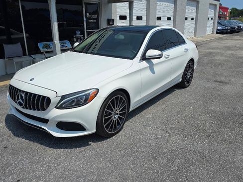 Used 2016 Mercedes-Benz C 300 Sedan image 2