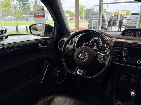 Used 2014 Volkswagen Beetle R-Line FWD image 36