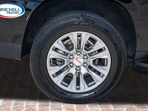 Used 2024 GMC Yukon XL Denali RWD image 44