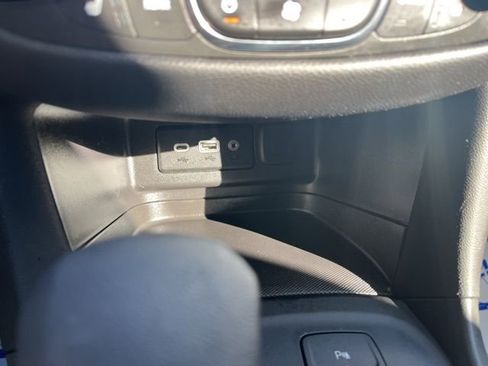 Used 2024 Chevrolet Equinox LT image 29