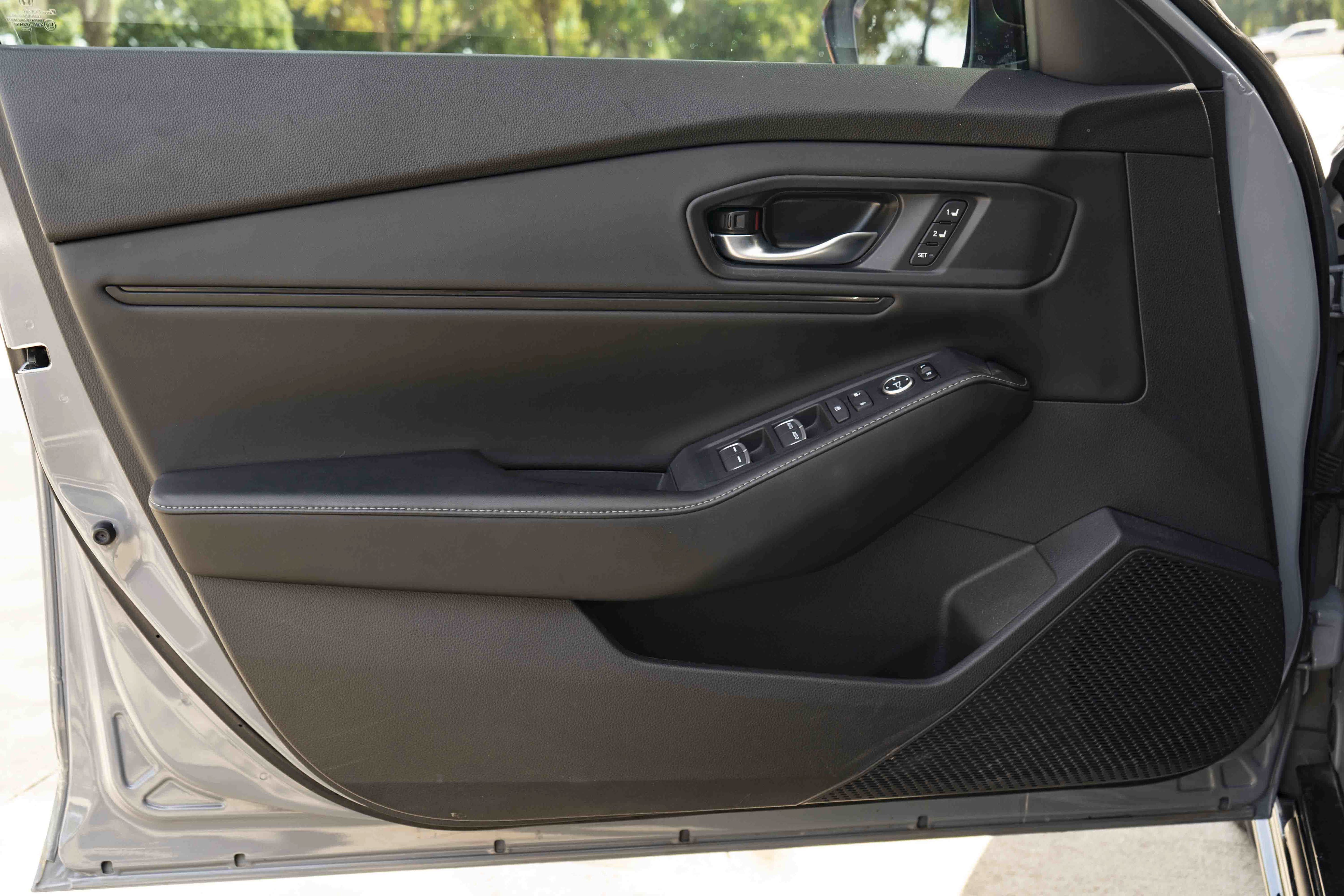 Used 2024 Honda Accord Sport image 37