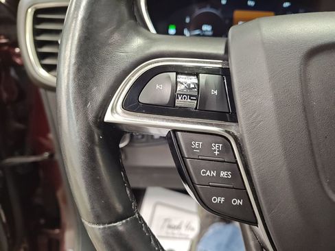 Used 2019 Lincoln Nautilus Reserve image 25