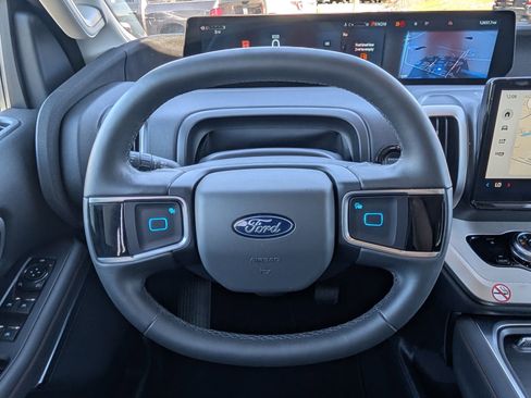 Used 2025 Ford Expedition Max Active RWD image 28