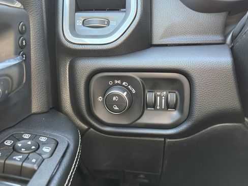 New 2026 RAM 2500 Laramie AWD/4WD image 25