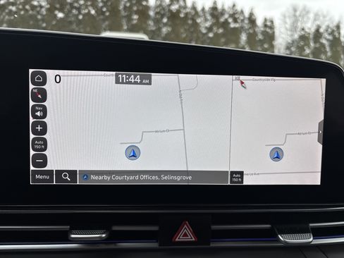 Used 2025 Hyundai Elantra SEL image 28