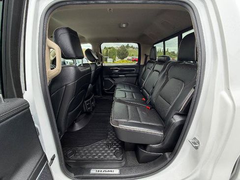 Used 2021 RAM 1500 Laramie AWD/4WD image 3