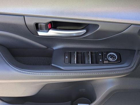 Used 2024 Toyota Grand Highlander XLE image 19