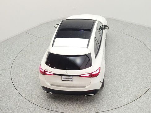 Used 2025 Mercedes-Benz GLC 350e 4MATIC image 28