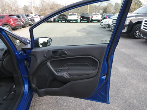 Used 2019 Ford Fiesta SE w/ Equipment Group 201A image 21