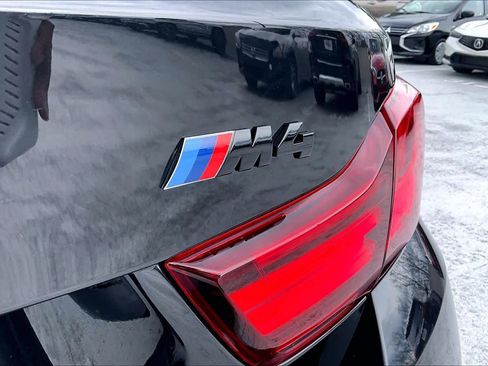 Used 2020 BMW M4 Convertible w/ Competition Package image 27