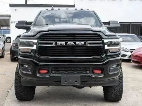 Used 2019 RAM 2500 Laramie w/ Black Appearance Package AWD/4WD image 7