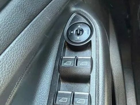 Used 2017 Ford Escape Titanium AWD/4WD image 16