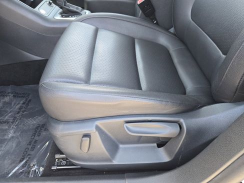 Used 2016 Volkswagen Tiguan S FWD image 15