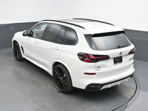 New 2026 BMW X5 M60i image 42