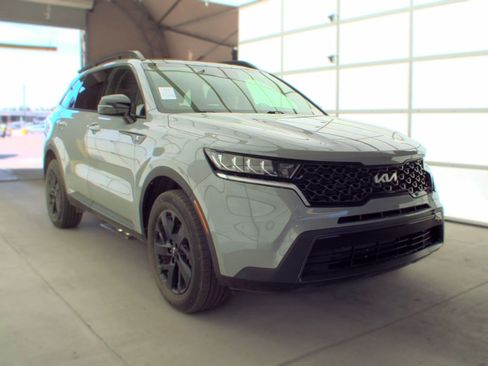 Used 2022 Kia Sorento S w/ Panoramic Sunroof Package AWD/4WD image 4